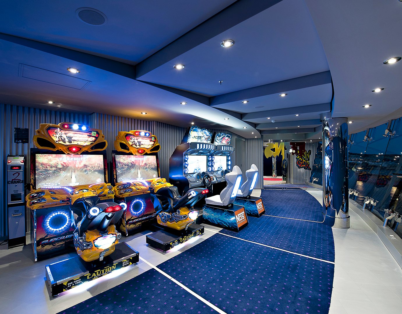 MSC Divina Entertainment Virtual World 05