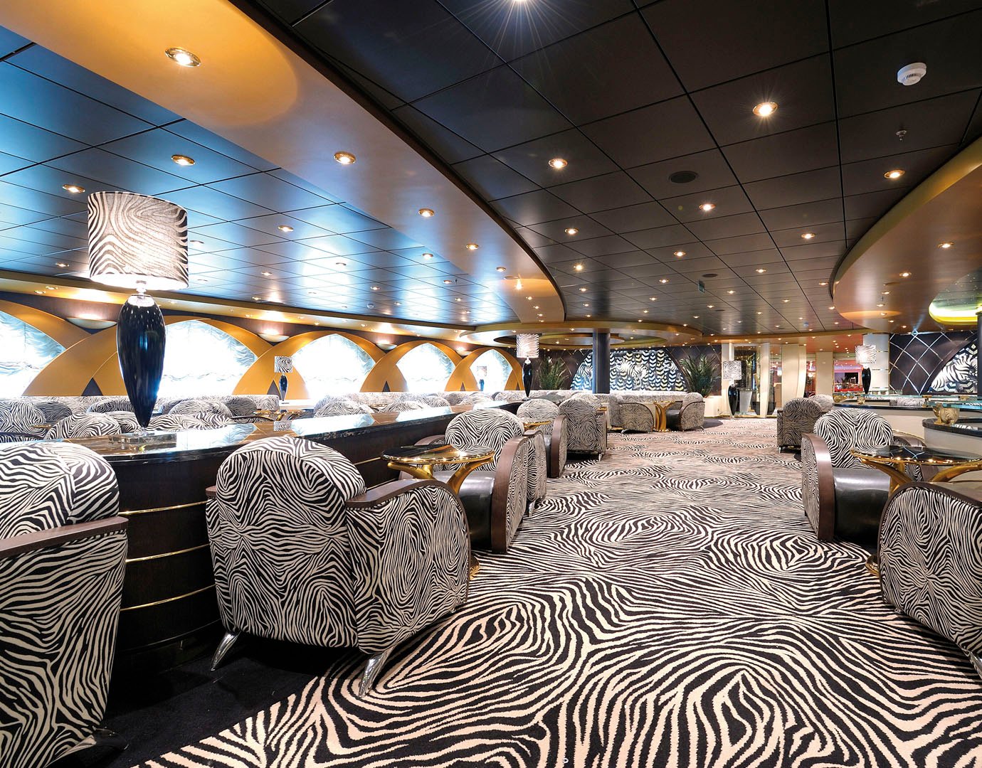 MSC Poesia Restaurant And Bar The Zebra Bar 10 MSC Poesia Restaurant And Bar The Zebra Bar 10