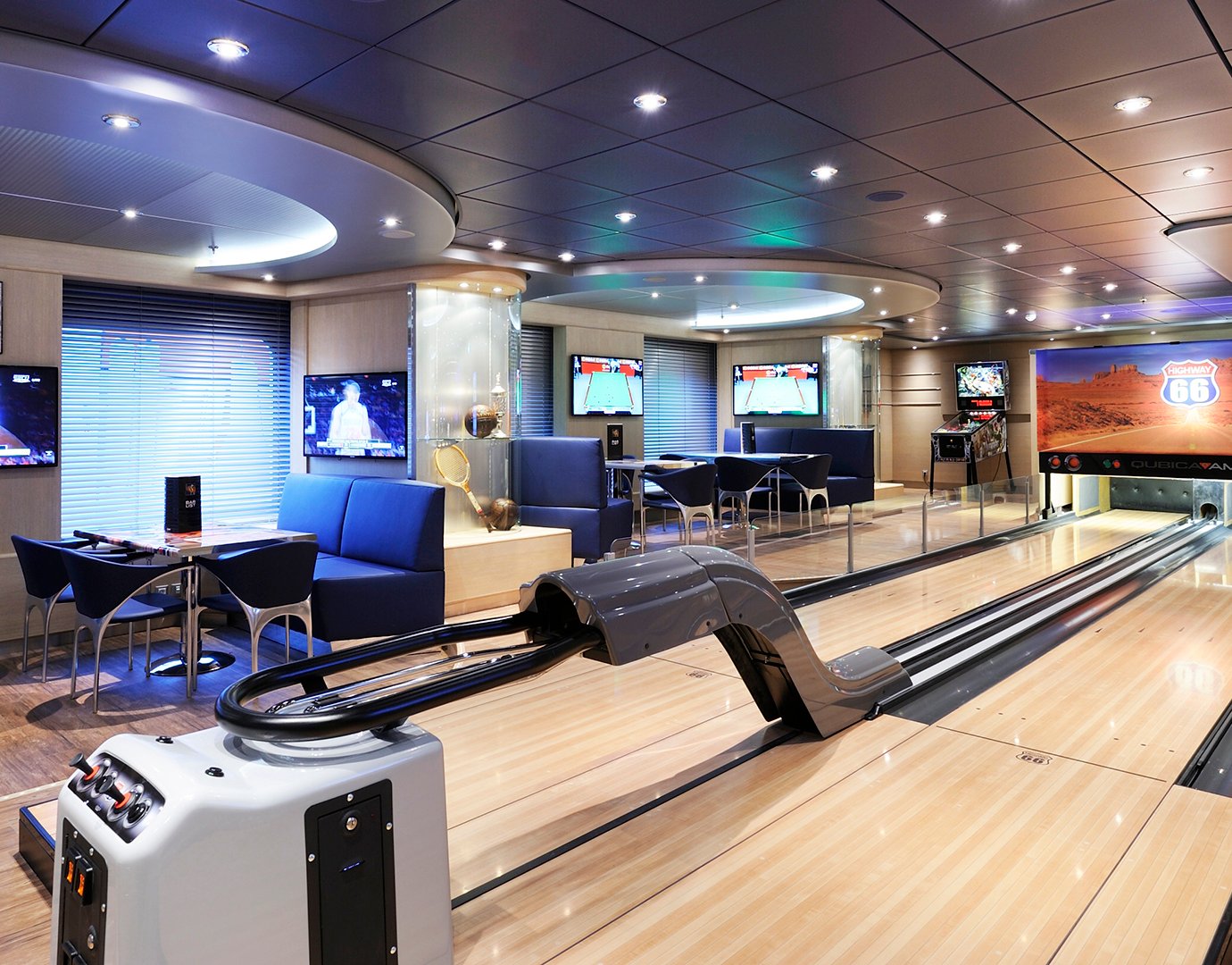 MSC Preziosa, Sports Bowling Diner | MSC Cruises