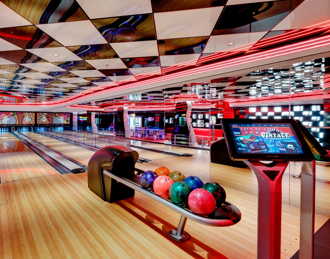 MSC Seaside Entertainment Two Full Sized Bowling Alleys 03 MSC Seaside Entertainment Two Full Sized Bowling Alleys 03