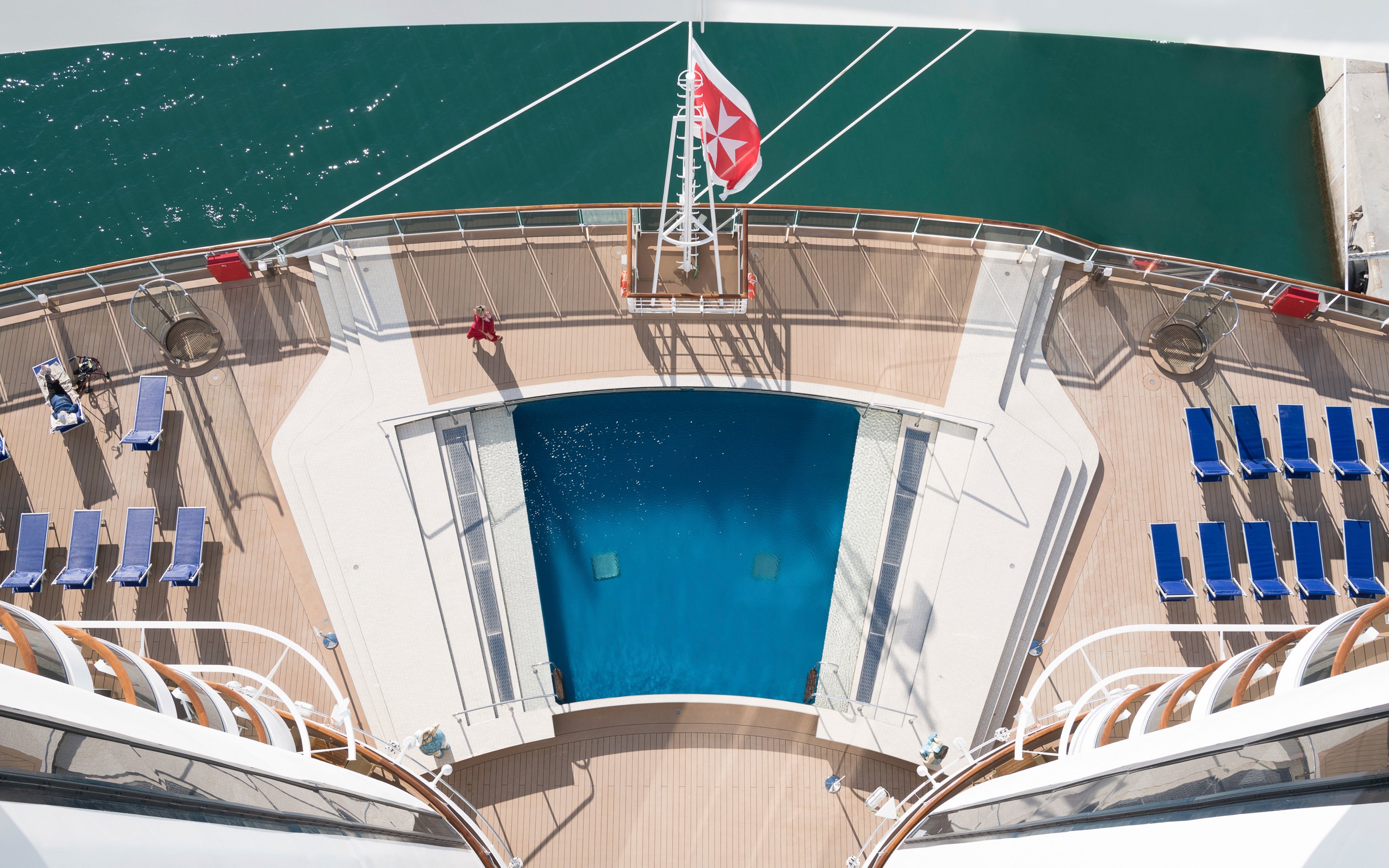 MSC Seaside Public Area South Beach Pool 03